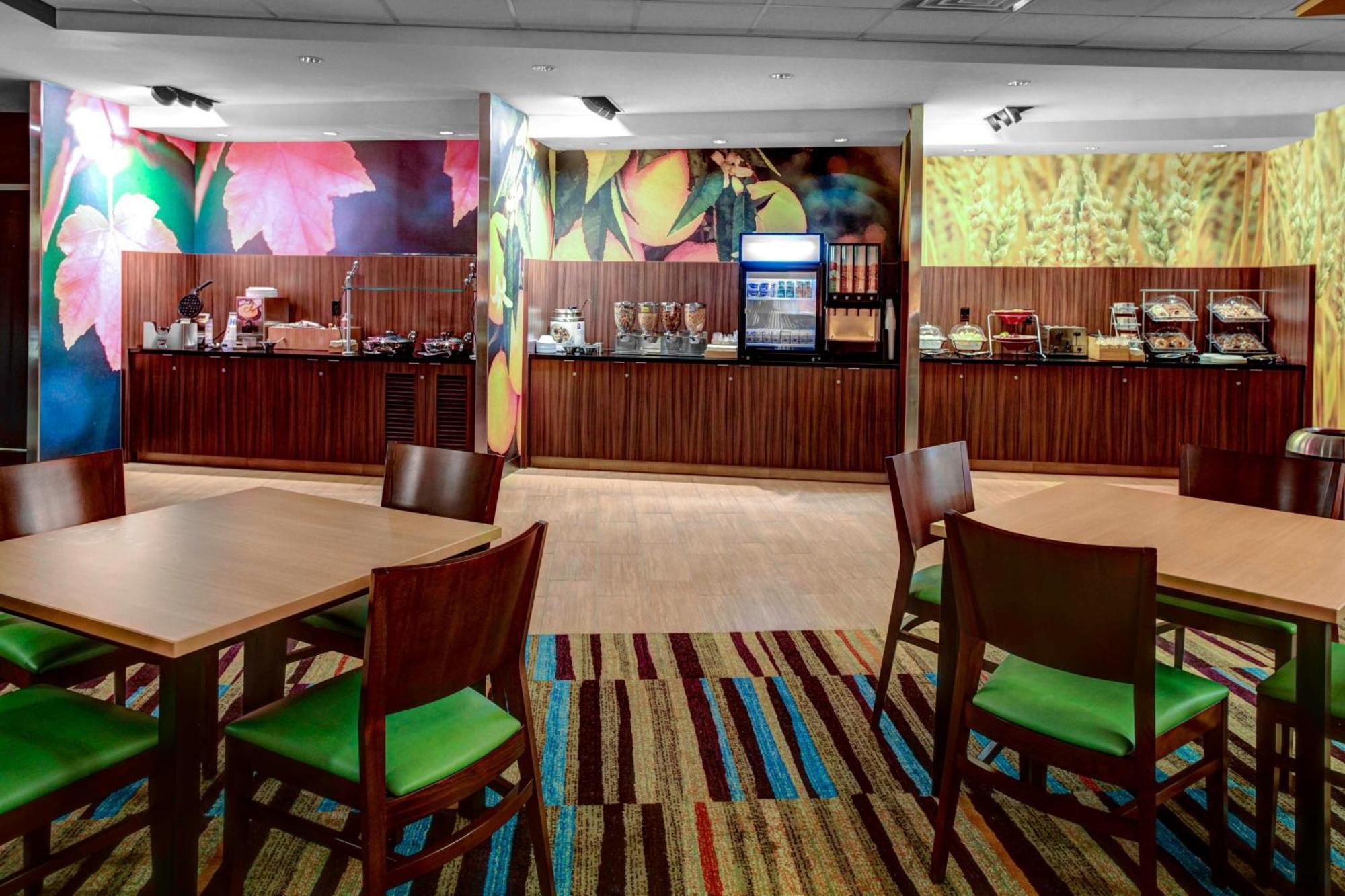 Fairfield Inn & Suites By Marriott Lansing At Eastwood Exterior foto